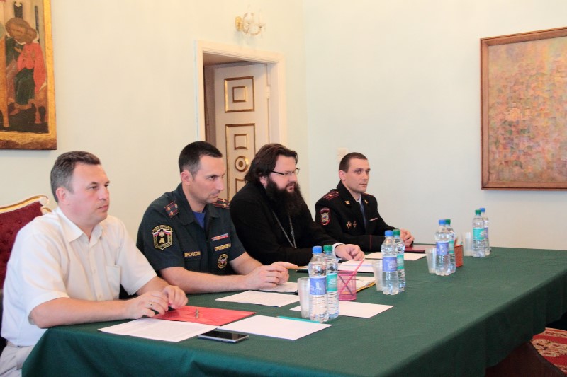 В Смоленской митрополии состоялось совещание по вопросу усиления мер антитеррористической безопасности