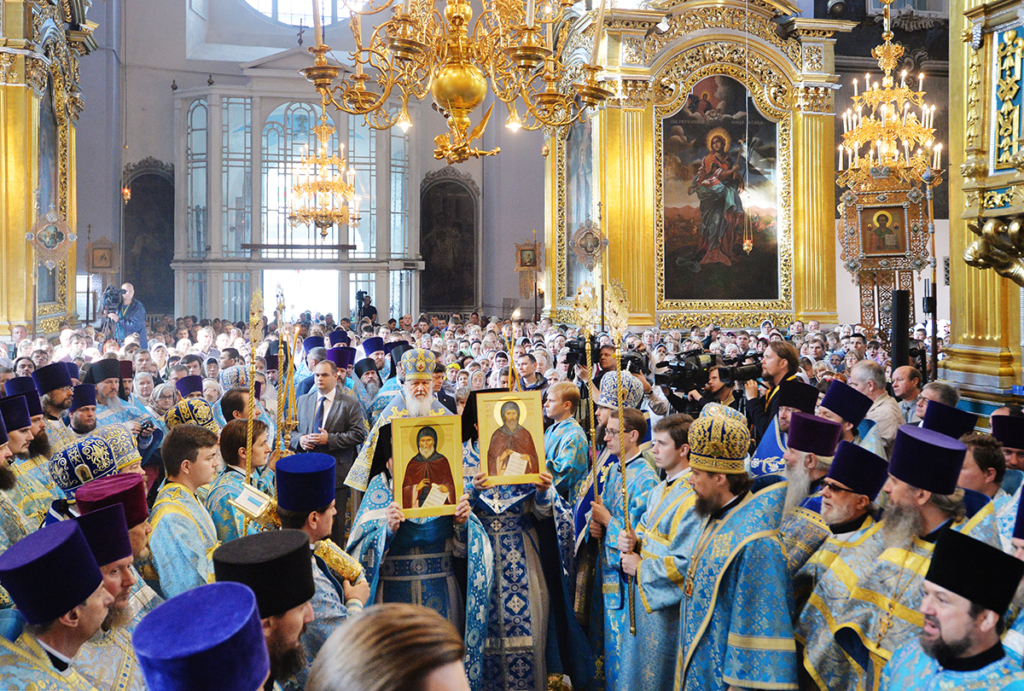 Патриарший визит в Смоленскую митрополию. Литургия в Успенском соборе Смоленска