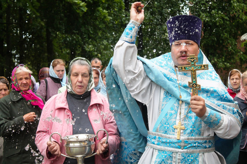 Престольный праздник Успенского храма в Монастырщине