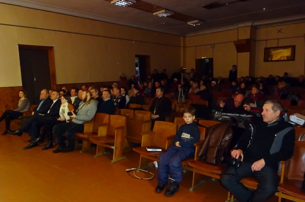 В Хиславичах почтили память воинов-интернационалистов
