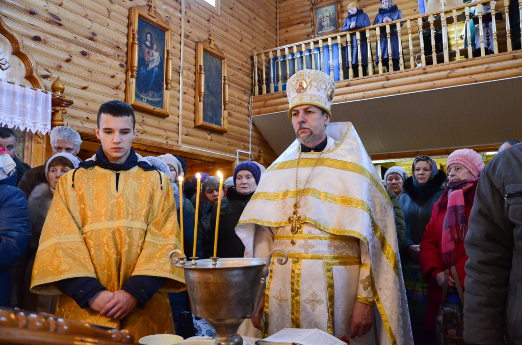 В праздник Крещения Господня в Хиславичах совершена Литургия и чин великого освящения воды