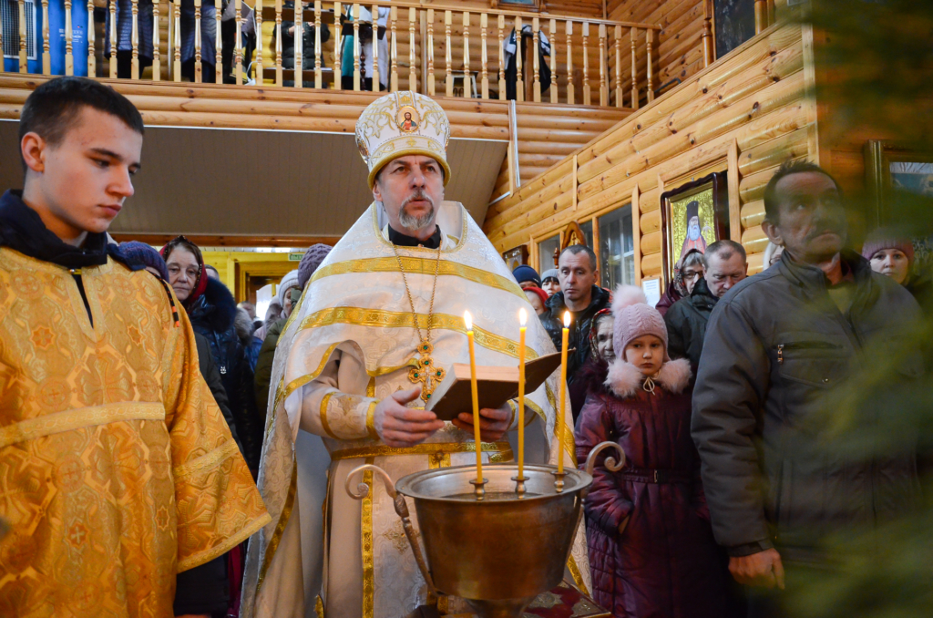 В праздник Крещения Господня в Хиславичах совершена Литургия и чин великого освящения воды