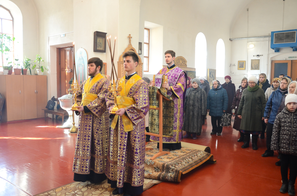 Епископ Мелетий совершил Божественную литургию в Монастырщине