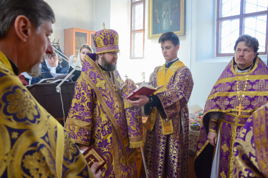 Епископ Мелетий совершил Божественную литургию в Монастырщине