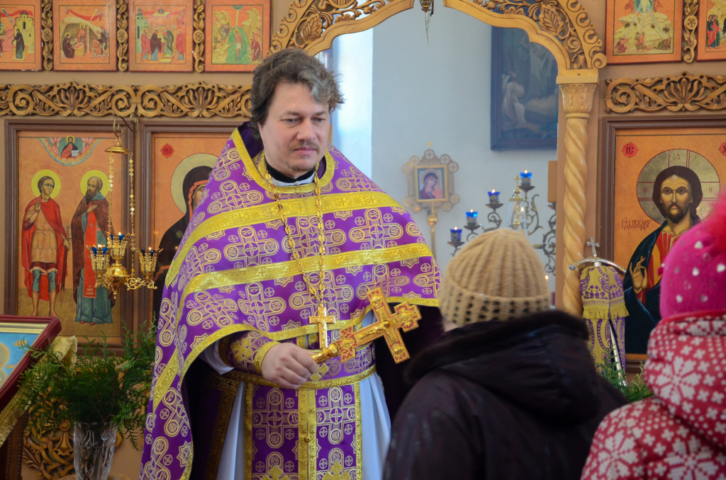 Епископ Мелетий совершил Божественную литургию в Монастырщине