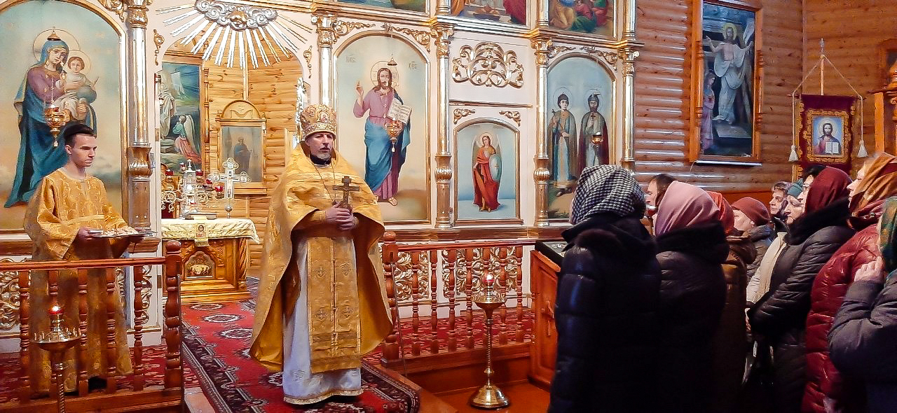Воскресное богослужение в Борисоглебском храме посёлка Хиславичи