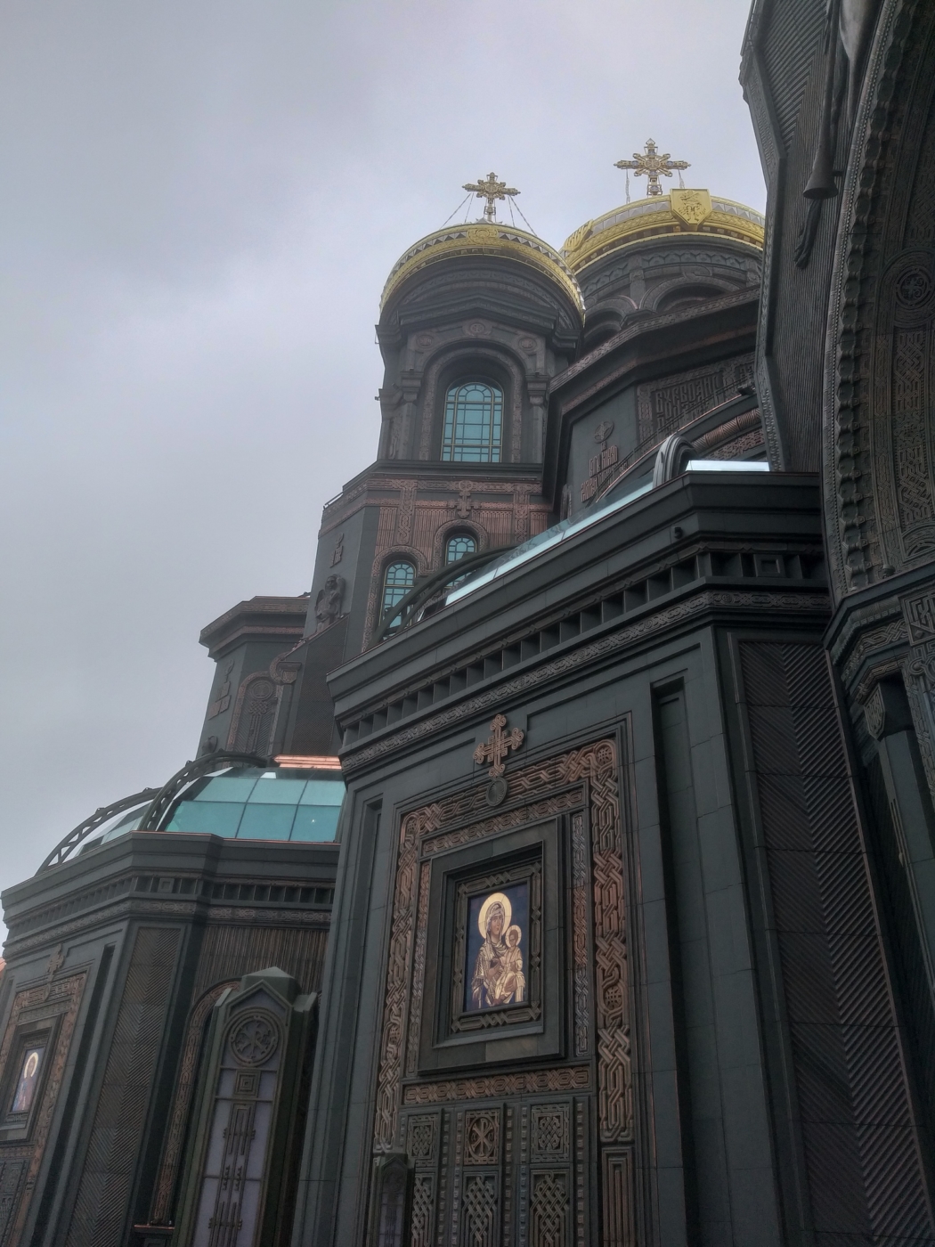 Паломническая поездка прихожан Успенского храма поселка Монастырщины в главный храм Вооруженных сил РФ