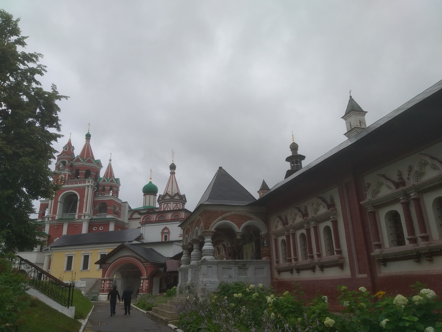 Паломническая поездка прихожан Успенского храма поселка Монастырщины в главный храм Вооруженных сил РФ