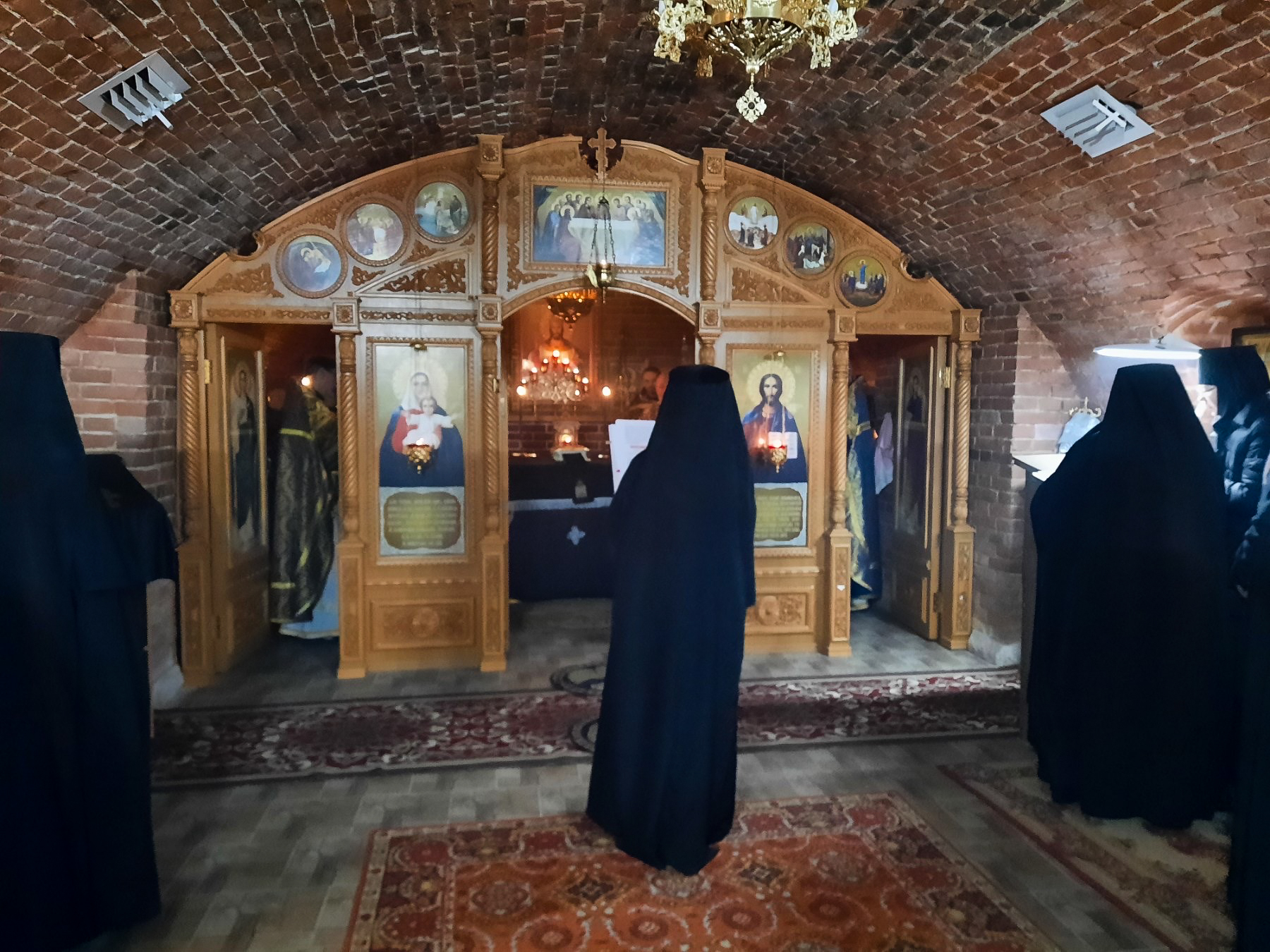 Архиерейская Литургия Преждеосвященных Даров в Корсиках