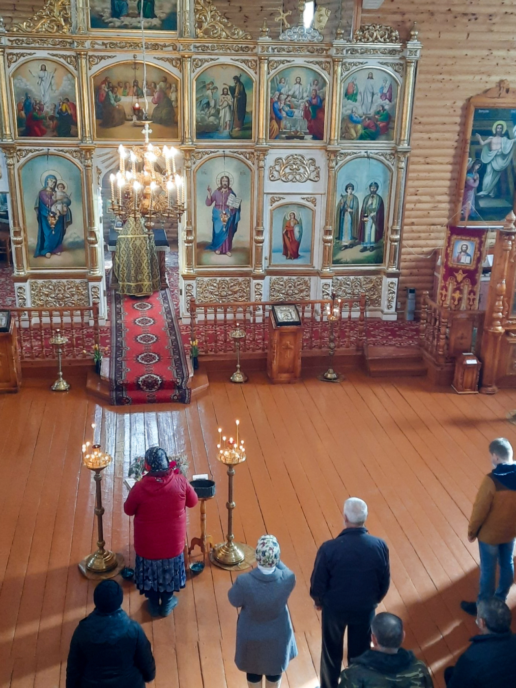 Божественная литургия в Неделю Крестопоклонную в Хиславичах