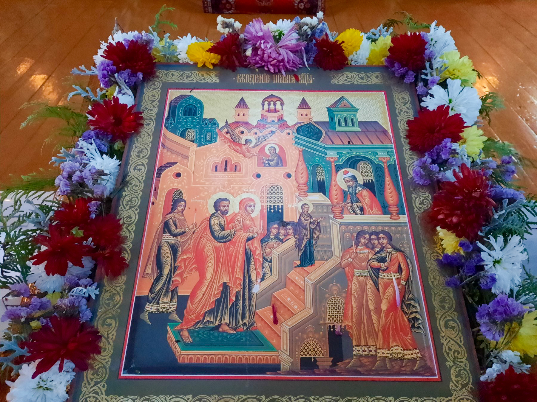 В Хиславичах отслужена Божественная литургия в праздник Введения во храм Пресвятой Богородицы