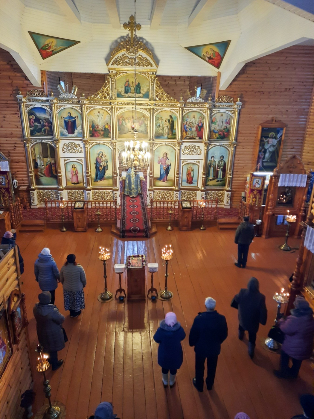 В Хиславичах отслужена Божественная литургия в праздник Введения во храм Пресвятой Богородицы