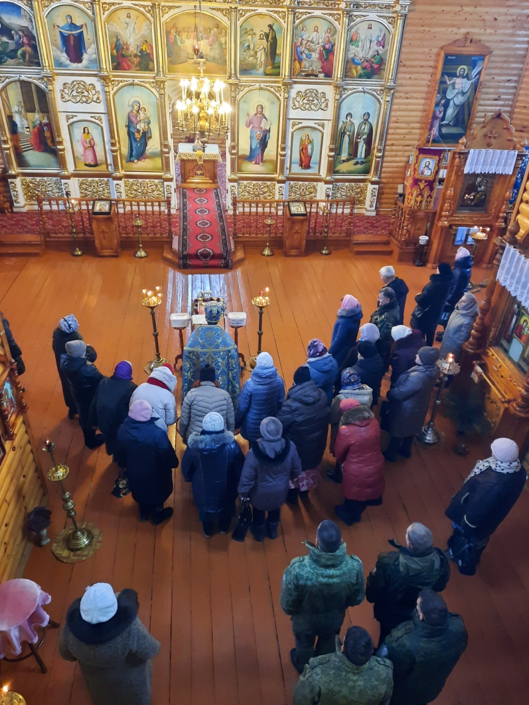 В Хиславичах отслужена Божественная литургия в праздник Введения во храм Пресвятой Богородицы